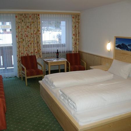 Alpenhof Pension-Garni Наудерс Экстерьер фото